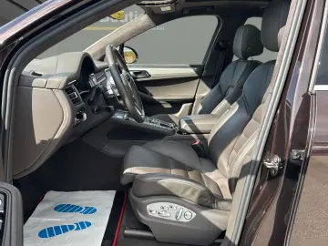 PORSCHE Macan Turbo  AHK BOSE LED LEDER UVM.