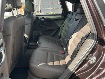 PORSCHE Macan Turbo  AHK BOSE LED LEDER UVM.