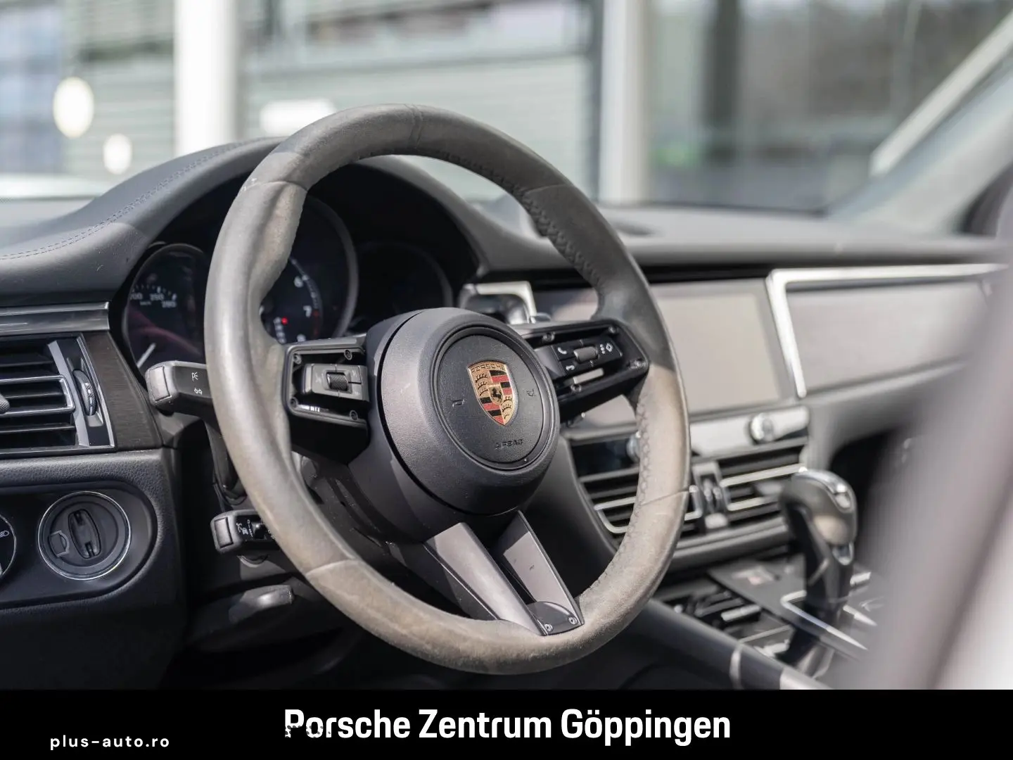 PORSCHE Macan GTS Surround-View BOSE 21-Zoll Luftfederun
