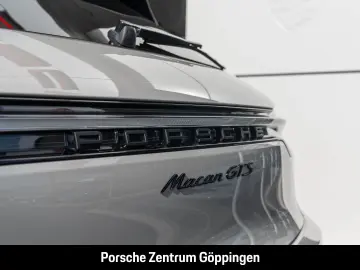 PORSCHE Macan GTS Surround-View BOSE 21-Zoll Luftfederun