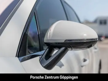 PORSCHE Macan GTS Surround-View BOSE 21-Zoll Luftfederun