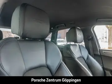 PORSCHE Macan GTS Surround-View BOSE 21-Zoll Luftfederun