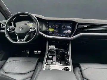 VW Touareg R-Line 4Motion Sportpaket Navi Leder LED