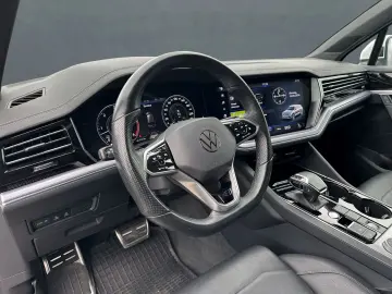 VW Touareg R-Line 4Motion Sportpaket Navi Leder LED