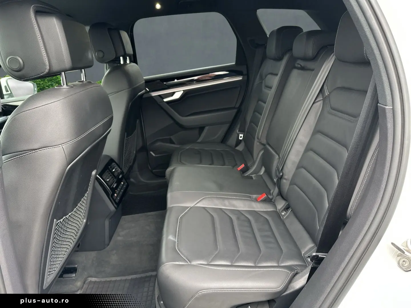 VW Touareg R-Line 4Motion Sportpaket Navi Leder LED