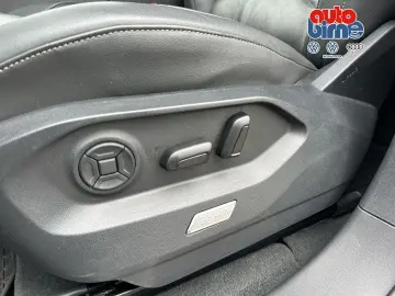 VW Touareg R-Line 4Motion Sportpaket Navi Leder LED