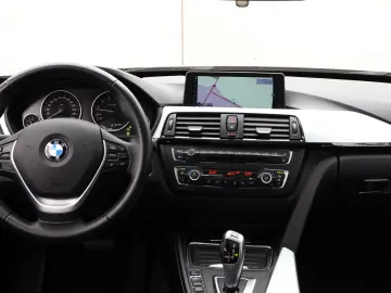 BMW Seria 3 328i GT Automat Sport Line