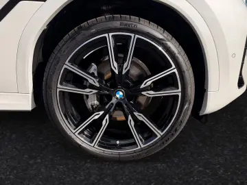 BMW X6 xDrive30d M Sport AHK Pano 22 LMR Standhzg.