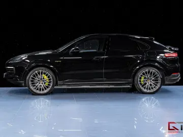PORSCHE Cayenne E-Hyb Coupé Platinum Edt 22  Pano HuD