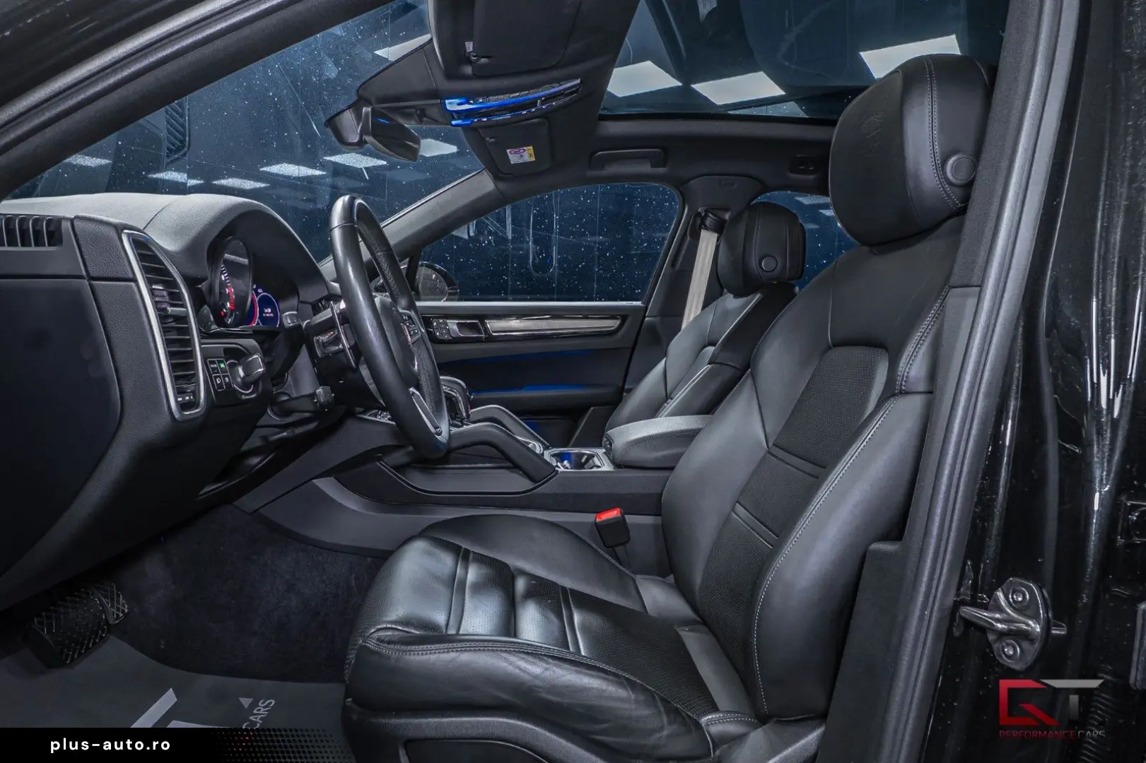 PORSCHE Cayenne E-Hyb Coupé Platinum Edt 22  Pano HuD