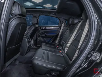 PORSCHE Cayenne E-Hyb Coupé Platinum Edt 22  Pano HuD