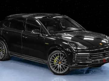 PORSCHE Cayenne E-Hyb Coupé Platinum Edt 22  Pano HuD