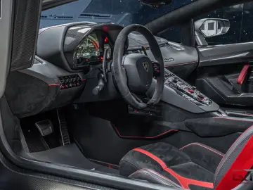 LAMBORGHINI Aventador SVJ Carbon Lifting Camera NOVITEC