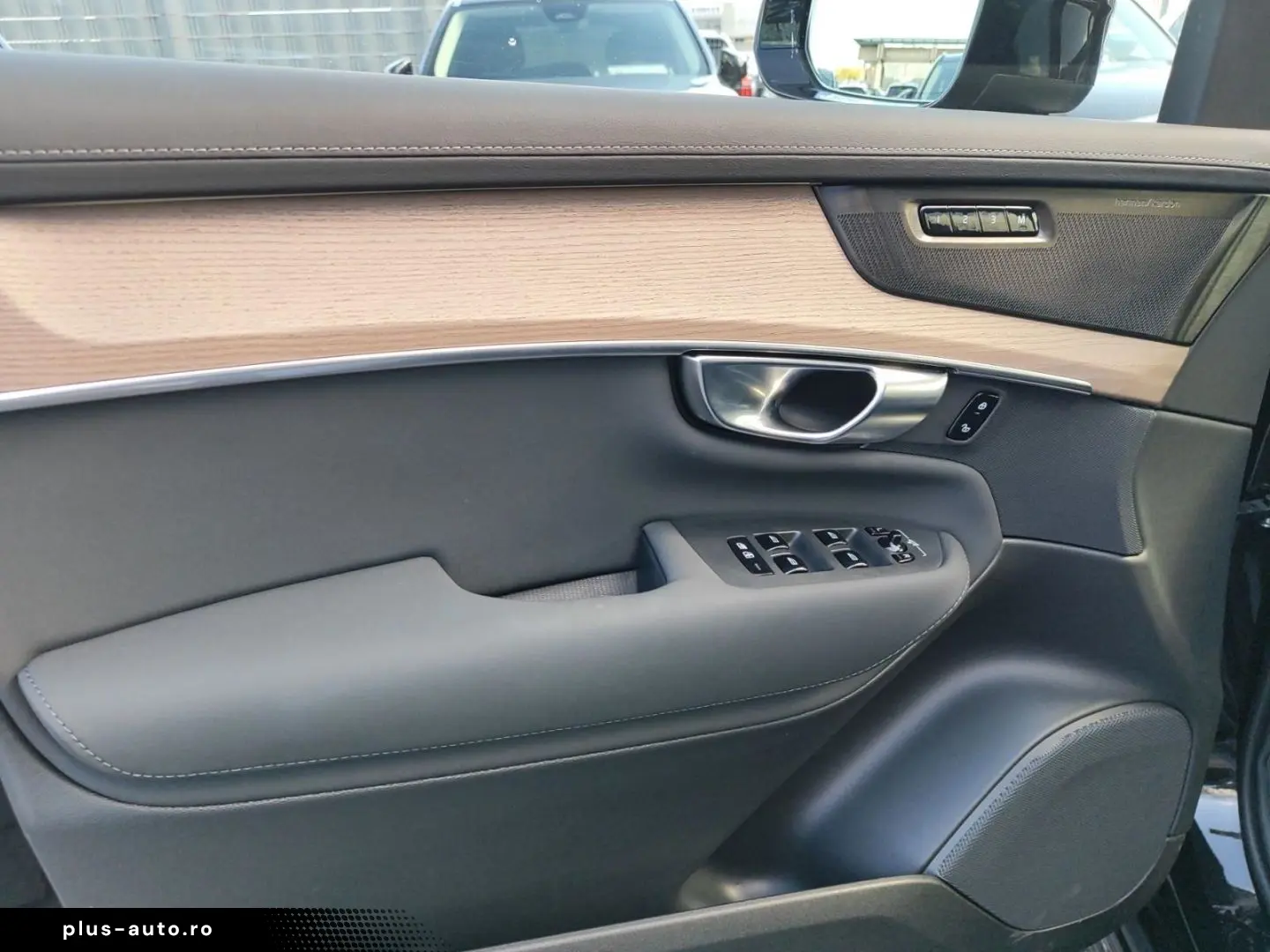 VOLVO XC90 T8 Plus Dark Plug-In Hybrid AWD 7-Sitzer Na