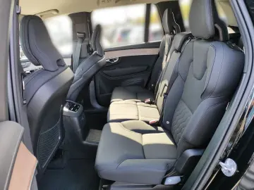 VOLVO XC90 T8 Plus Dark Plug-In Hybrid AWD 7-Sitzer Na