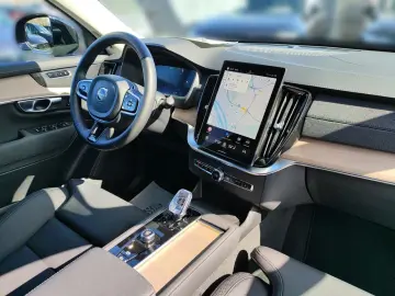 VOLVO XC90 T8 Plus Dark Plug-In Hybrid AWD 7-Sitzer Na
