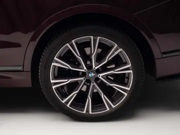 BMW G7X  X7 XDRIVE 40I