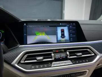 BMW G7X  X7 XDRIVE 40I