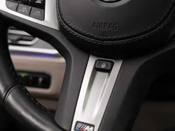 BMW G7X  X7 XDRIVE 40I