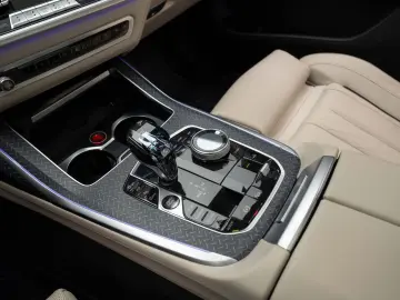 BMW G7X  X7 XDRIVE 40I