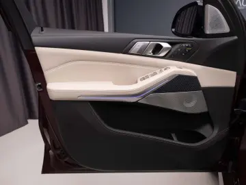 BMW G7X  X7 XDRIVE 40I