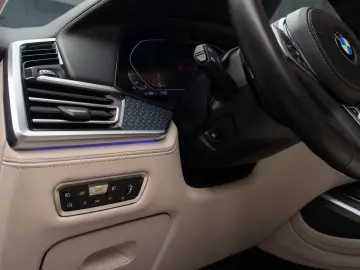 BMW G7X  X7 XDRIVE 40I