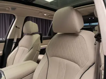 BMW G7X  X7 XDRIVE 40I