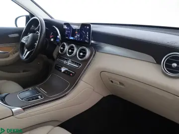 MERCEDES-BENZ GLC 220 d 4M