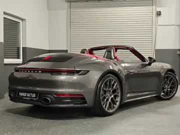 PORSCHE 992 CABRIO 6 TKM   BRD   APPROVED   21 ZOLL