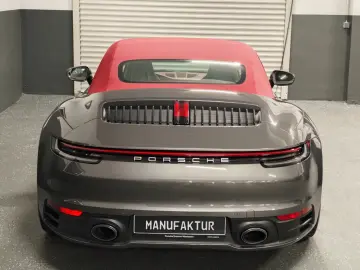 PORSCHE 992 CABRIO 6 TKM   BRD   APPROVED   21 ZOLL