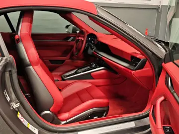 PORSCHE 992 CABRIO 6 TKM   BRD   APPROVED   21 ZOLL