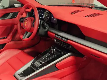 PORSCHE 992 CABRIO 6 TKM   BRD   APPROVED   21 ZOLL