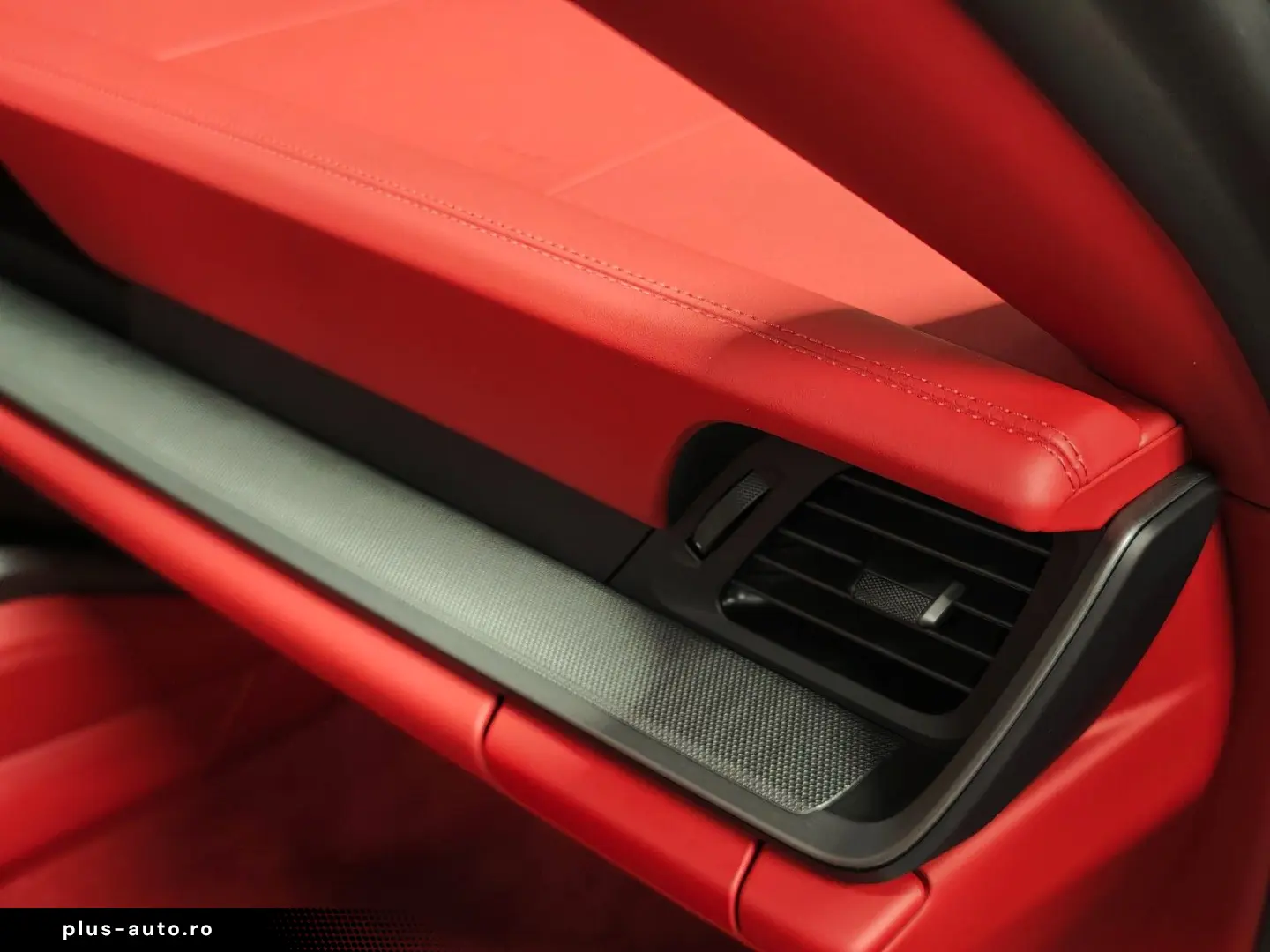 PORSCHE 992 CABRIO 6 TKM   BRD   APPROVED   21 ZOLL