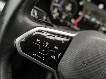 VW Touareg 3.0 V6 TDI Elegance 4M AHK LUFT R-LINE