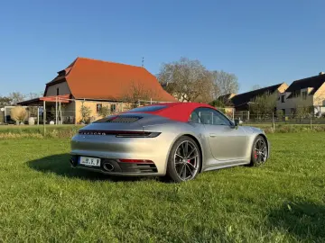 PORSCHE 992 Carrera 4S  Approved  Vollausstattung