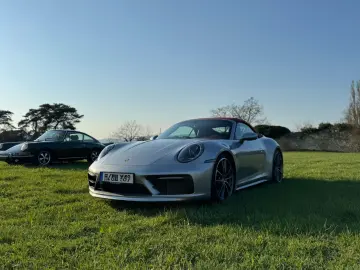 PORSCHE 992 Carrera 4S  Approved  Vollausstattung