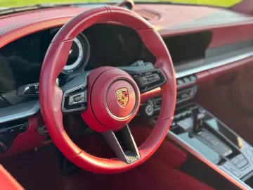 PORSCHE 992 Carrera 4S  Approved  Vollausstattung