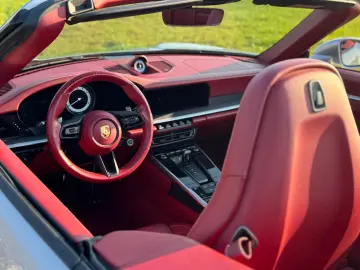 PORSCHE 992 Carrera 4S  Approved  Vollausstattung