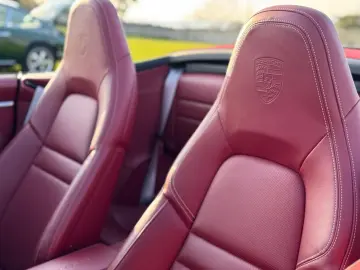 PORSCHE 992 Carrera 4S  Approved  Vollausstattung