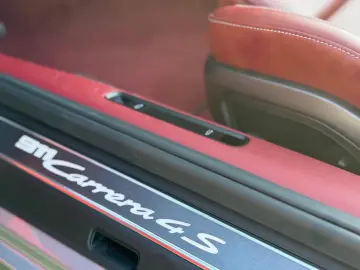 PORSCHE 992 Carrera 4S  Approved  Vollausstattung