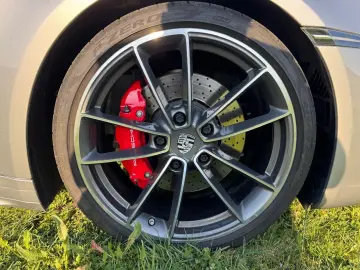 PORSCHE 992 Carrera 4S  Approved  Vollausstattung