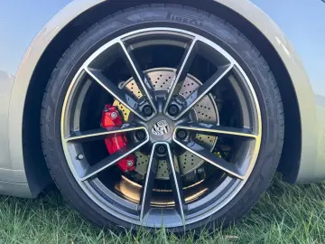 PORSCHE 992 Carrera 4S  Approved  Vollausstattung