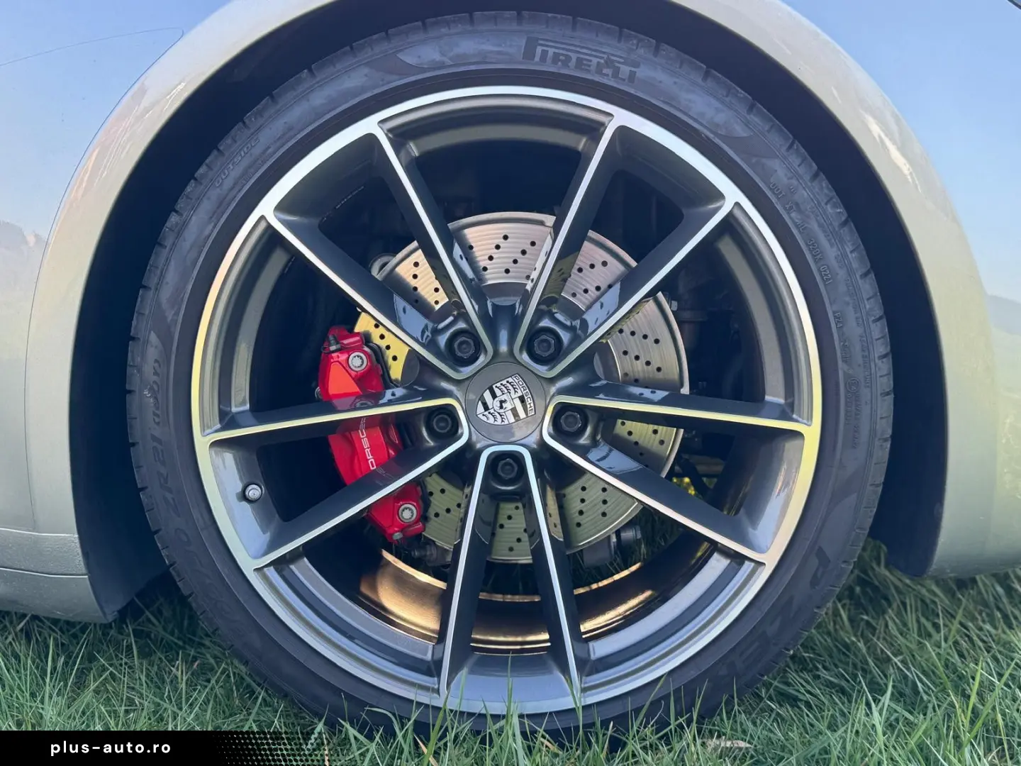PORSCHE 992 Carrera 4S  Approved  Vollausstattung