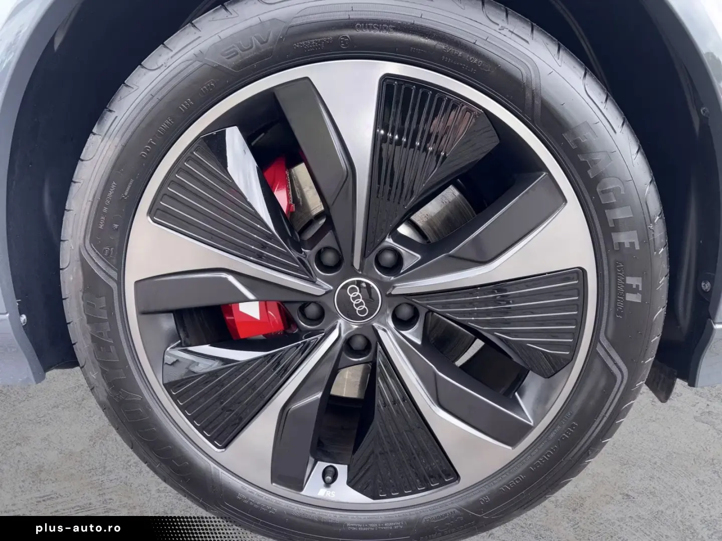 Audi SQ6 Sportback e-tron EDITION ONE GREY