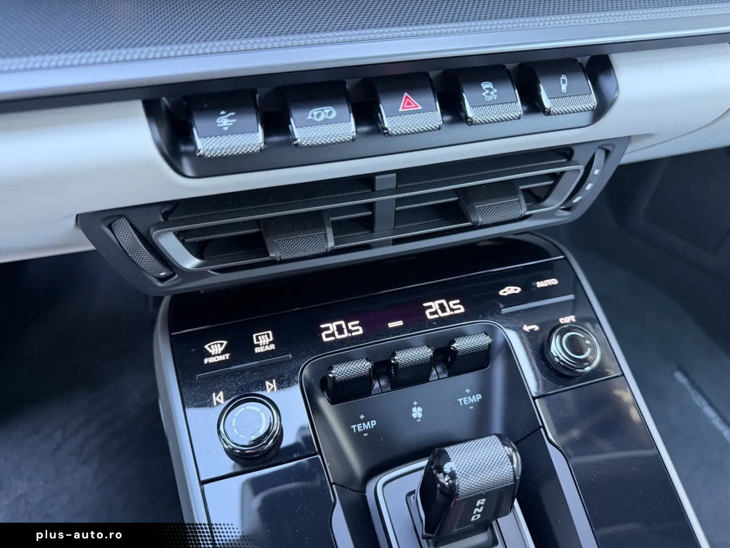 PORSCHE 911 Carrera S Cabriolet LIFT SPORTABGAS SITZBELÜ