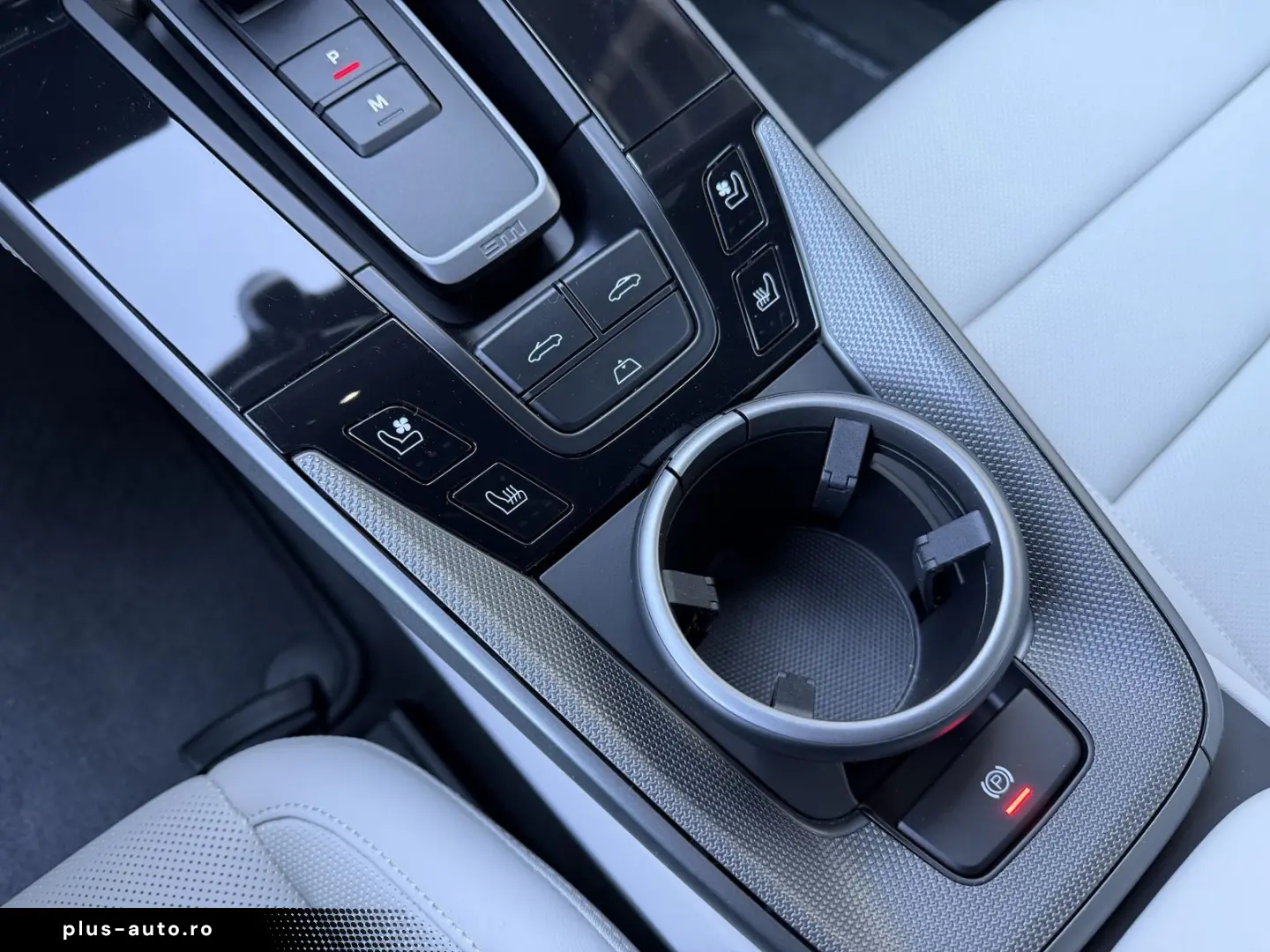 PORSCHE 911 Carrera S Cabriolet LIFT SPORTABGAS SITZBELÜ