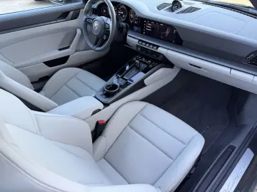 PORSCHE 911 Carrera S Cabriolet LIFT SPORTABGAS SITZBELÜ