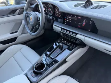 PORSCHE 911 Carrera S Cabriolet LIFT SPORTABGAS SITZBELÜ