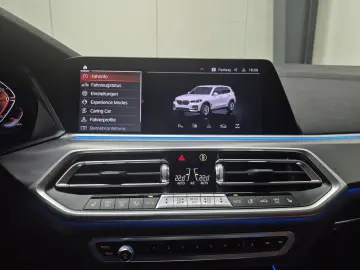 BMW X5 3.0d  M Aerodynamik Paket Pano 360