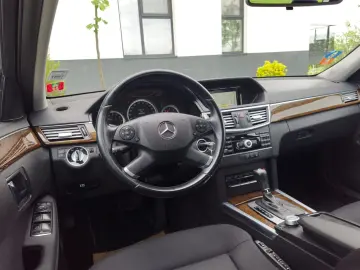 Mercedes Benz E klasse 2010 220 CDI